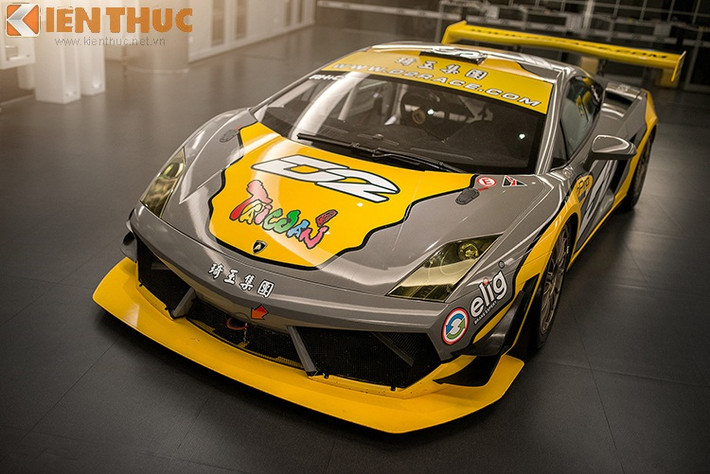 Lamborghini LP600 GT3 xuất hiện đầu tiên vào năm 2011 với thiết kế góc cạnh đặc trưng của hãng xe Italy.