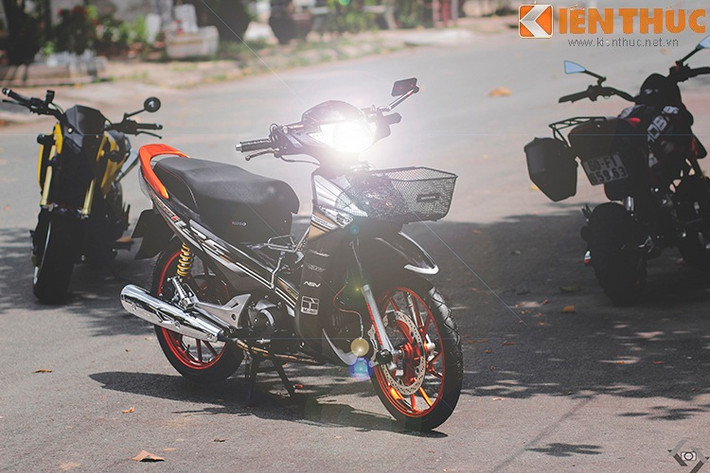 Honda Future Neo sang trọng và lịch lãm là chiếc xế tầm trung của nhà sản xuất xe Nhật Bản nhằm vào đối tượng trung niên.