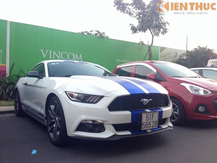 Với vẻ ngoài đặc trưng và mạnh mẽ, Ford Mustang từng đốn tim rất nhiều khán giả đam mê những bộ phim về tốc độ.