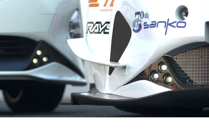 Đầu tiên ở phía trước, dù cũng có đèn sương mù 3 bóng LED như chiếc Prius thương mại nhưng cản trước của chiếc xe đã được thiết kế lại hoàn toàn với các "vây" khí động học.