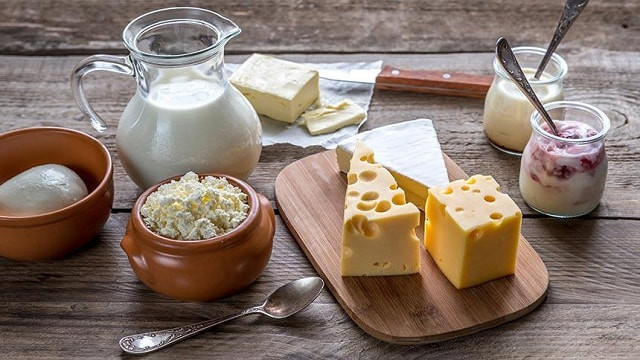 Do đó, ăn các sản phẩm từ sữa như sữa chua, phô mai, sữa và bơ hàng ngày tốt cho sức khỏe tử cung. Ảnh: weebly.