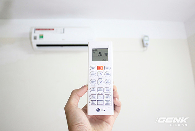 Để nhiệt độ điều hòa hợp lý 26 - 28 độ C. Hoặc làm mát nhà bằng cách che nắng, mở cửa cho thông thoáng, bật quạt.