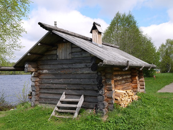 Một căn banya xây kiểu truyền thống ở Nga.