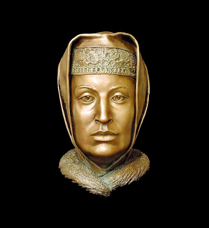 Zoe Palaiologina là cháu gái của Constantine XI, Hoàng đế cuối cùng của Byzantium. Cuộc hôn nhân của bà và Đại hoàng tử Moscow Ivan III được xem như cách để giúp các nhà thờ Công giáo và Chính thống giáo lại gần nhau hơn.