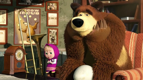 Cô bé Masha và chú Gấu xiếc được dịch sang 42 thứ tiếng và phát sóng ở hầu hết mọi nơi trên thế giới.