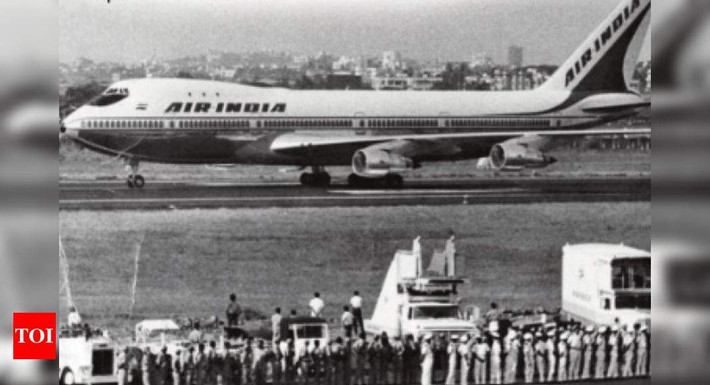 Chỉ vài phút sau khi cất cánh, do trục trặc thiết bị, chuyến bay 855 của Air India (1978) đã bị rơi xuống biển khiến tất cả 213 hành khách và phi hành đoàn thiệt mạng.