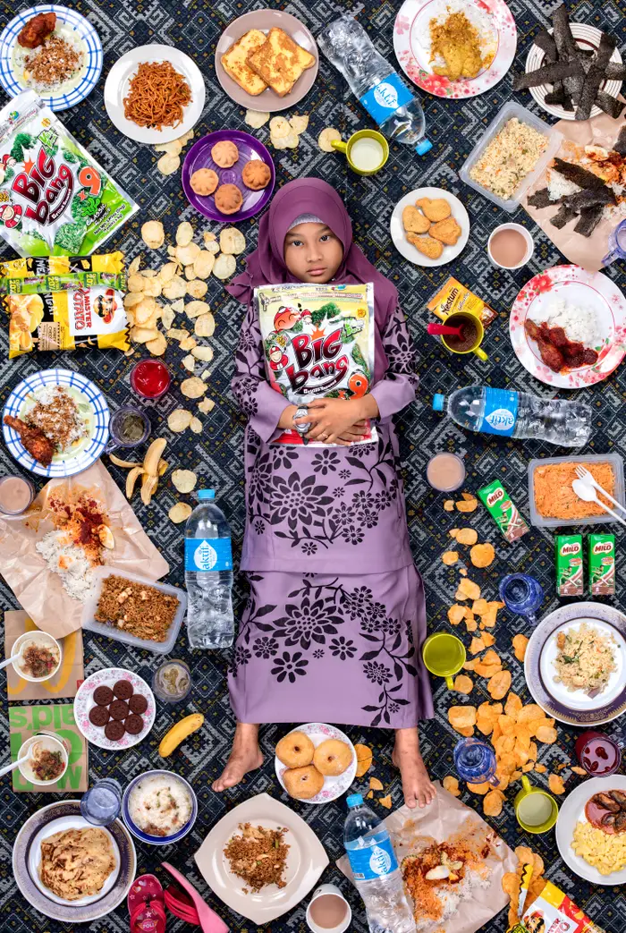 Cũng là một bé gái đến từ Malaysia nhưng Nur (7 tuổi) lại rất thích các món ăn Trung Quốc, Ấn Độ.