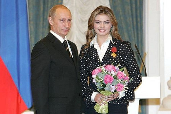 Tờ Telegraph của Anh từng đặt cho cô biệt danh là "Bảo bối Putin", khi Alina Kabaeva được cho là có quan hệ gần gũi với Tổng thống Nga.