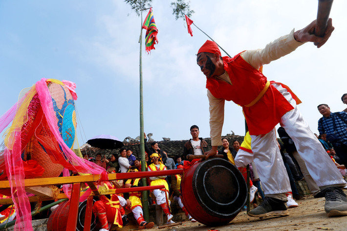 Lễ hội Ná Nhèm trong tiếng Tày có nghĩa là “mặt nhọ”, được phục dựng từ năm 2012