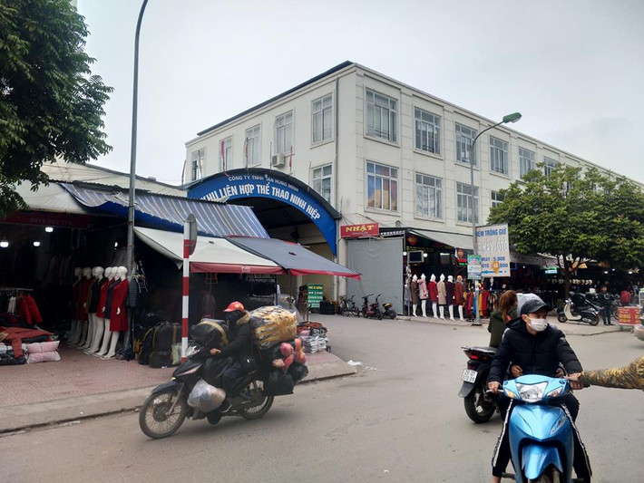 Theo phản ánh của người dân Ninh Hiệp, huyện Gia Lâm, Hà Nội, Công ty TNHH Tân Hùng Minh – chủ đầu tư Dự án đầu tư xây dựng Khu dịch vụ Thể dục, thể thao trung tâm xã Ninh Hiệp đã xây dựng trái phép một số công trình và sử dụng đất không đúng mục đích để kinh doanh.