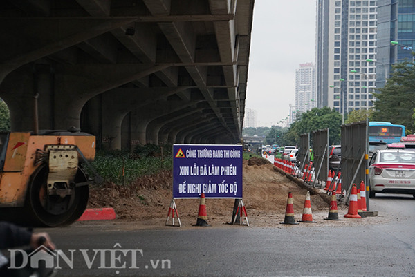 Bước sang năm mới 2019, nhiều tuyến đường nội thành Hà Nội được thi công nâng cấp.