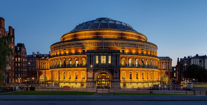 Con đường quyến rũ này nằm ở trung tâm London, cách Kensington Place và Royal Albert Hall chỉ vài phút đi bộ.
