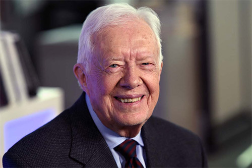 Ông Jimmy Carter, cựu tổng thống Mỹ 90 tuổi, vừa thông báo về việc ông bị ung thư gan, và bệnh đã lan sang nhiều bộ phận trong cơ thể. Cựu tổng thống Mỹ Jimmy Carter đang được điều trị tích cực, tiên lượng được cho là khá tốt.