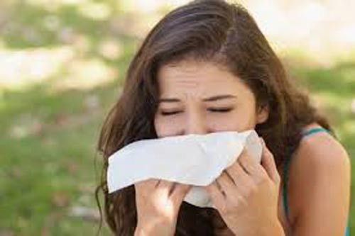 Chữa ho. Nghệ có tính chất sát trùng, chống oxy hóa và viêm nhiễm, vì vậy mà nó có thể giúp bạn chống lại những cơn ho dai dẳng. Ho khan, ho có đờm thì sữa nghệ cũng có công dụng rất tốt.