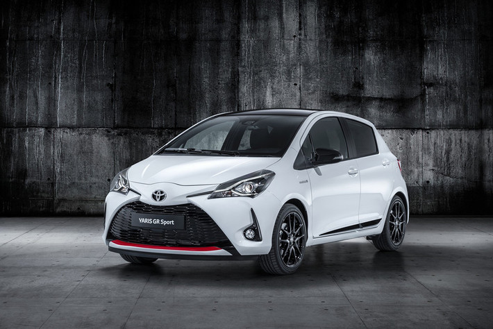 Nhân dịp kỷ niệm 20 năm dòng xe cỡ nhỏ Toyota Yaris, hãng ôtô Nhật Bản đã trình làng hai mẫu xe mới đó là Phiên bản thể thao Yaris GR Sport và biến thể Y20.