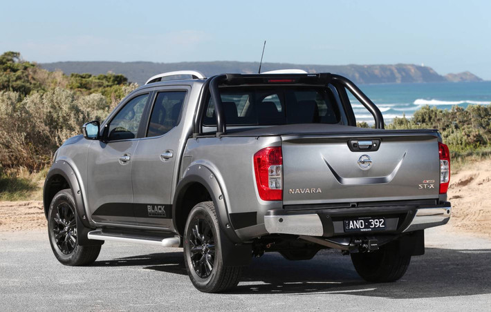 Cả hai phiên bản đặc biệt này của Nissan Navara đều sử dụng động cơ diesel dung tích 2,3 lít tăng áp kép, cho công suất tối đa 188 mã lực và mô-men xoắn cực đại 450 Nm, đi kèm hộp số sàn 6 cấp hoặc hộp số tự động 7 cấp