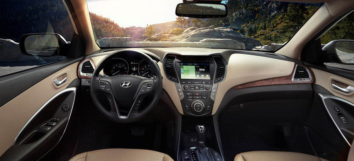 Truy cập vào danh sách tùy chọn đầy đủ được hãng xe ôtô Hyundai công bố, khách hàng sẽ thấy gói trang bị Premium được cung cấp trên bản SE với giá 3.650 USD, gói công nghệ Tech trên Ultimate Ultimate với giá 2.100 USD.