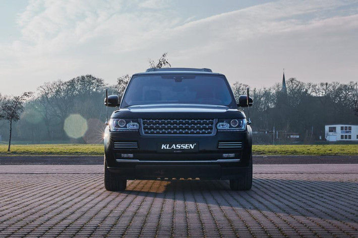 Chiếc SUV hạng sang Range Rover SVAutobiography lột xác ấn tượng với thiết kế và nhiều trang bị hiện đại hơn khi qua tay hãng độ Klassen.