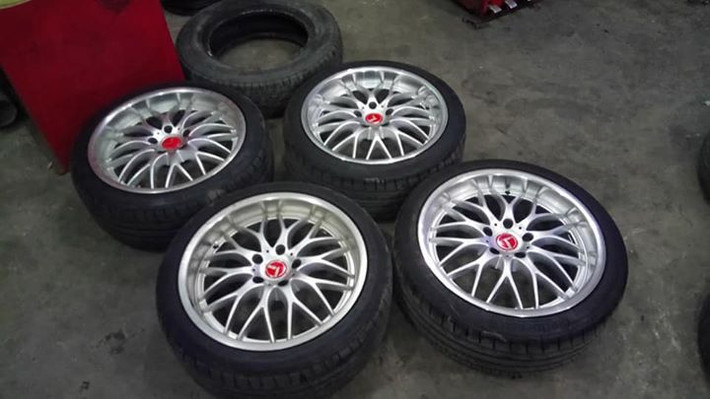 Bộ mâm 18 inch đã được tháo rời.