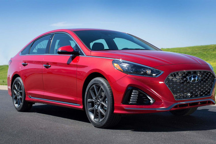 Chắc hẳn hầu hết những fan mê xe Hyundai Sonata Sport sẽ phải thất vọng với phiên bản 2019 mới nhất. Bởi phiên bản mới này không còn chất thể thao mạnh mẽ như trước nữa.