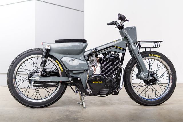 Chiếc xe máy Honda Super Cub C70 độ động cơ cực mạnh tăng đến 9 lần khiến nhiều người không khỏi tò mò.