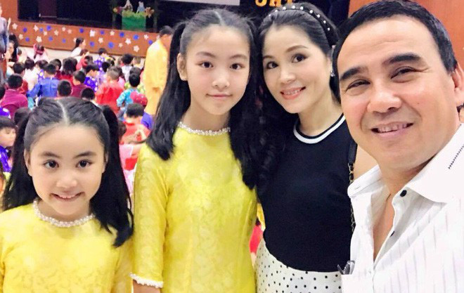 Thế mà giờ đây, 2 cô bé đều đã lớn vụt, chị cả Thảo Linh sở hữu chiều cao vượt trội.