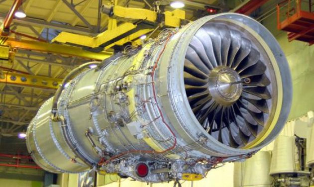 NK-32 được xem là loại động cơ turbofan lớn nhất và mạnh nhất từng được chế tạo. Nó có chiều dài 6m, đường kính 1,46m, trọng lượng khô 3,4 tấn. Hiện nay Tu-160 là máy bay duy nhất trên thế giới sở hữu NK-32, trong quá khứ nó từng được lắp cho dòng máy bay chở khách siêu âm Tu-144LL. Nguồn ảnh: Airliners.net