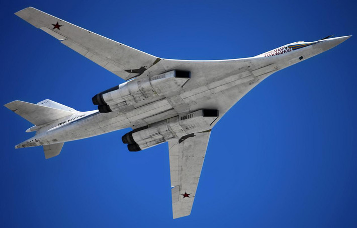 Theo đó, mỗi máy bay Tu-160 đã di chuyển quãng đường hơn 6.000 km trong vòng hơn 8 giờ, trước khi hạ cánh xuống Anadyr - địa điểm cách không xa biên giới Mỹ. Nguồn ảnh: Wikipedia