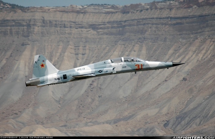 F-5B và F-5F đều là phiên bản tiêm kích đánh chặn hạng nhẹ 2 chỗ ngồi của dòng máy bay F-5 mà Mỹ từng bán số lượng rất lớn cho Iran từ những năm 1970. Loại này có thể dùng cho cả nhiệm vụ chiến đấu và huấn luyện phi công. Ảnh: Airliners.net