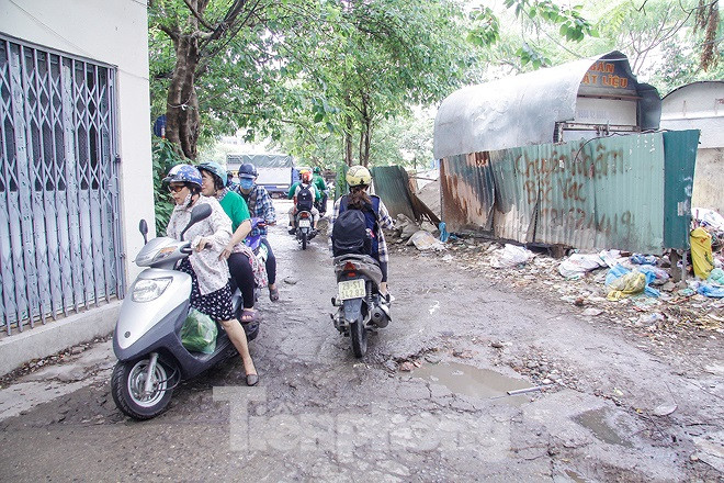 Việc đầu tư xây dựng tuyến đường Huỳnh Thúc Kháng kéo dài nhằm kết nối các tuyến đường Nguyễn Chí Thanh, Huỳnh Thúc Kháng với các tuyến đường Cầu Giấy, vành đai II, giảm tải lưu lượng tham gia giao thông tại các tuyến đường trên, đặc biệt là giờ cao điểm, hạn chế ùn tắc giao thông.