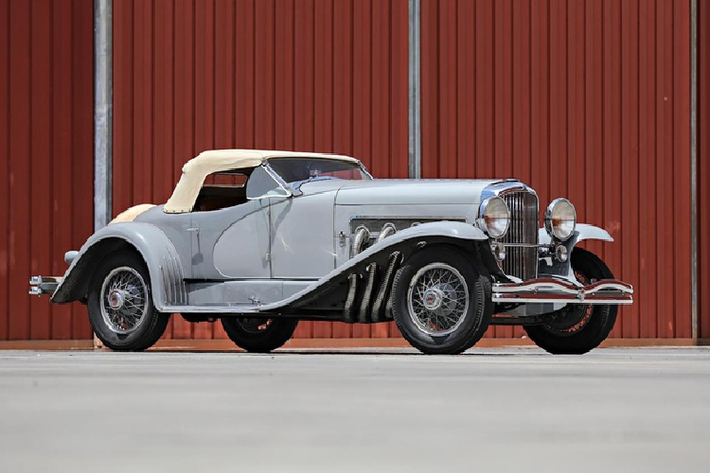 Mỹ hiện còn rất ít thương hiệu xe sang, trong đó có Cadillac, Lincoln, và gần đây là Tesla. Tuy nhiên thương hiệu xe siêu sang Duesenberg sắp tới đây cũng dự đoán được hồi sinh.