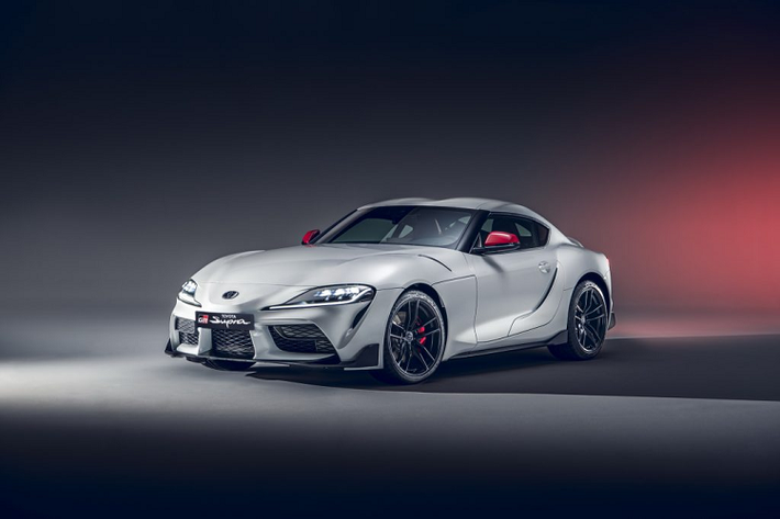 Sau một năm ra mắt, Toyota mới đây đã bổ sung thêm phiên bản sử dụng động cơ 2.0 lít tăng áp cho Supra ở một thị trường rộng lớn hơn ngoài Nhật Bản. Vẫn như trước đây, động cơ Toyota Supra 2020 mới được lấy từ BMW Z4, mẫu xe được phát triển song song với Supra.