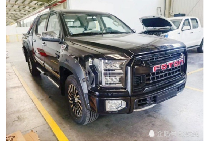 Thương hiệu ôtô Foton Trung Quốc có lẽ hiện đã không còn xa lạ với người dùng tại Việt Nam thông qua những mẫu xe tải. Là thương hiệu con của tập đoàn mẹ BAIC, Foton còn sản xuất cả SUV ngoài xe tải, xe buýt và máy nông nghiệp. Một trong những mẫu xe mới nhất hãng này chuẩn bị tung ra tại thị trường Trung Quốc chính là Foton Da Jiang Jun 2021.