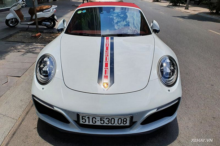 Kết hợp cùng hộp số 7 tốc độ PDK và hệ dẫn động 4 bánh, Porsche 911 Targa 4S mất khoảng 4,2 giây để tăng tốc lên 100 km/h từ vị trí xuất phát, nhanh hơn 0,3 giây so với bản tiêu chuẩn. Tốc độ tối đa của xe là 302 km/h. Theo Porsche, 911 Targa 4S tiêu thụ trung bình 8 lít xăng/100 km.