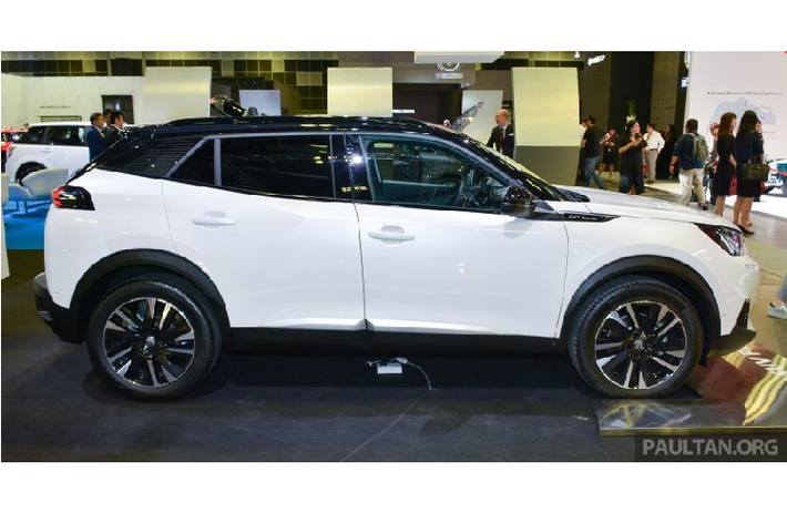 Peugeot 2008 2020 mới là mẫu SUV cỡ B mới đã lần đầu tiên tình làng vào hồi tháng 6 năm ngoái. Sau hơn nửa năm, mẫu SUV cỡ B này đã đặt chân đến Đông Nam Á, cụ thể là trong triển lãm Ô tô Singapore 2020.