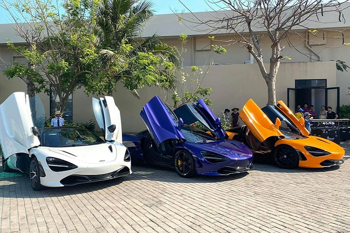 Chỉ ít ngày sau khi bán đi siêu phẩm độ Lamborghini Aventador Limited Edition 50 có một không ai tại dải đất hình chữ S, doanh nhân đến từ tỉnh Bà Rịa-Vũng Tàu đã tiết lộ mình sẽ sớm có một sản phẩm độ đắt giá khác đến từ siêu xe McLaren 720S màu tím đang trong garage của mình.