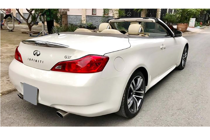Điểm khá hay ở động cơ VQ37 này là được hãng Nissan sử dụng công nghệ điều chỉnh đóng/mở van trực tiếp – VVEL điều khiển dòng khí nạp tại van nạp giúp tăng cường công suất động cơ, đồng thời nâng cao hiệu quả sử dụng nhiên liệu.