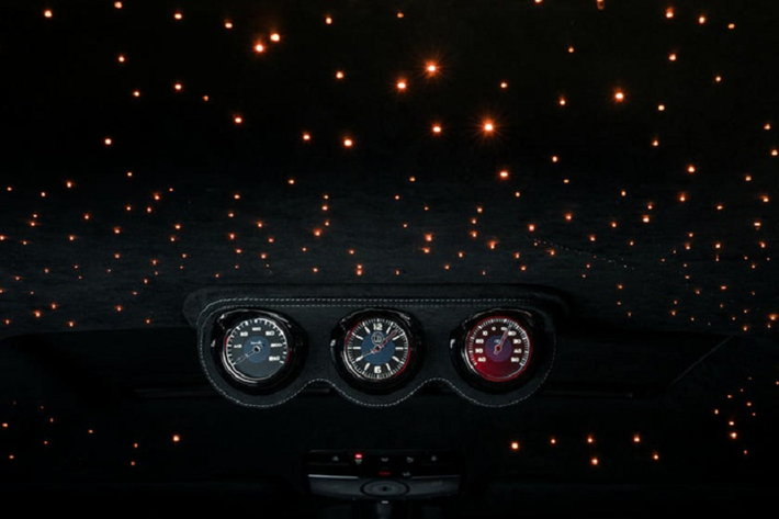 Bản độ Mercedes-AMG G63 của Brabus và Fostla sử dụng bộ mâm 24 inch Monoblock Z Platinum Edition cỡ lớn. Vòm bánh xe không chỉ tạo thêm vẻ hầm hố cho SUV mà còn làm nổi bật bộ la-zăng cực lớn của Brabus 700 Widestar.