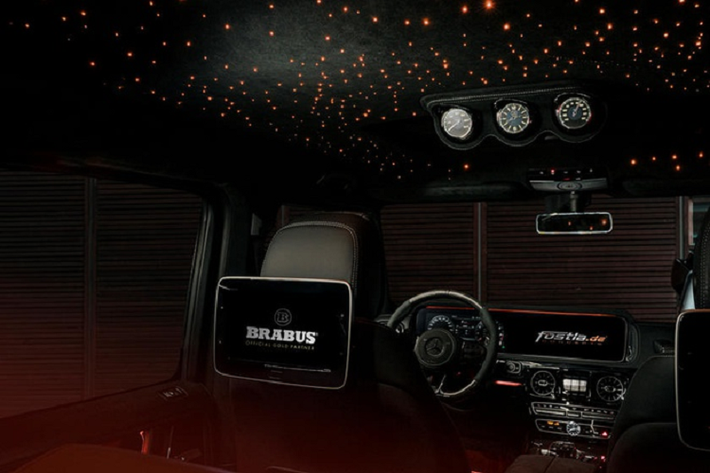 Bản độ mới được trang bị kẹp phanh đặc biệt của Brabus, cho khả năng kiểm soát tốt cỗ xe mạnh gần 700 mã lực.