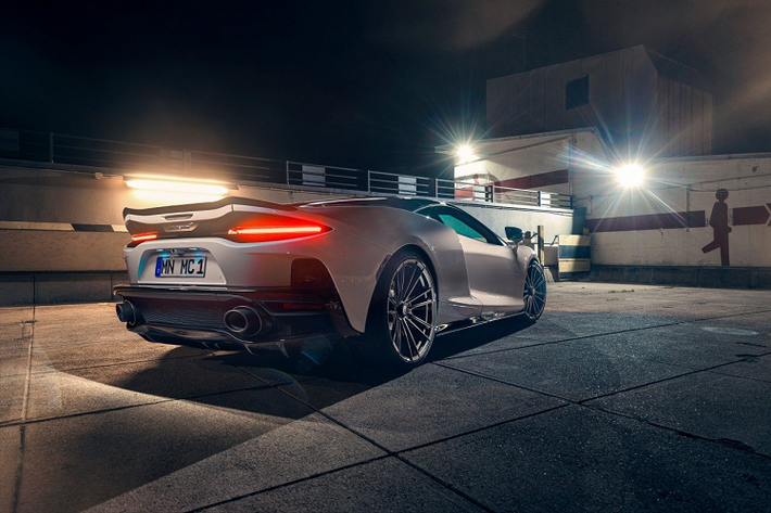 Bộ mâm MC3 này sở hữu thiết kế đa chấu kép, kích thước sử dụng trên McLaren GT sẽ là 20 inch cho bánh trước và 21 inch cho bánh sau và có thể được hoàn thiện với bất kì màu sơn nào mà khách hàng muốn. Novitec cũng mang đến cho xe hệ thống treo mới, hạ thấp xe 25 mm cùng bộ nới rộng vệt bánh xe bằng nhôm.