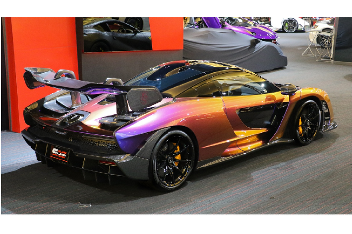 Và khi đã có mặt tại Việt Nam, chiếc siêu xe Mclaren Senna này nằm chung gara với những siêu phẩm của doanh nhân ngành thẩm mỹ Hoàng Kim Khánh như Lamborghini Aventador S với gói độ Novitec, Bentley Mulsanne EWB, Aston Martin Vantage, Bentley Bentayga V8.