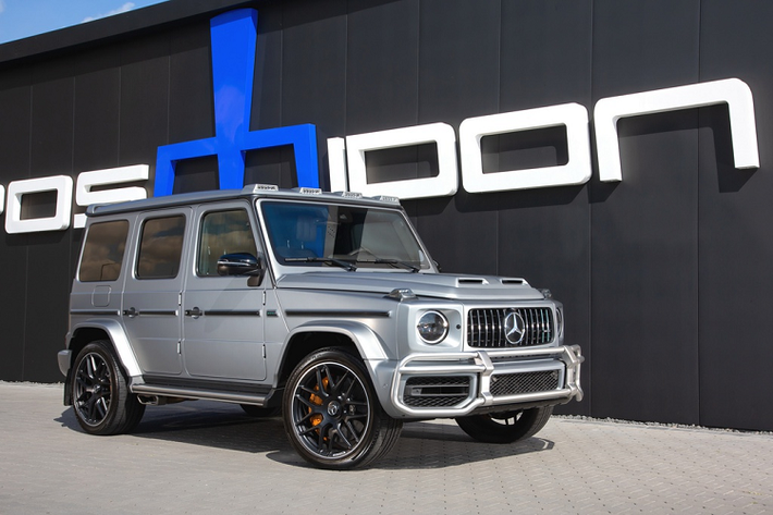 Hãng độ Posaidon tại Đức vừa giới thiệu chiếc Mercedes-AMG G63 hạng sang với sức mạnh gần bằng mẫu hypercar Bugatti Veyron. Bản độ này vẫn giữ nguyên kiểu dáng tổng thể của chiếc G63 nguyên bản, chỉ nâng cấp về động cơ và một vài trang bị giúp tăng khả năng vận hành của xe.