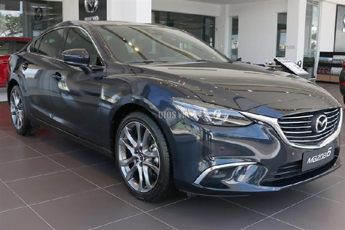 Trên thị trường, Mazda6 được định vị ở phân khúc sedan hạng D, đối thủ của Toyota Camry, Honda Accord hay Kia Optima. Nhờ lợi thế lắp ráp, Mazda6 tại Việt Nam là đại diện xe hạng D Nhật Bản có giá bán dễ tiếp cận nhất hiện nay.