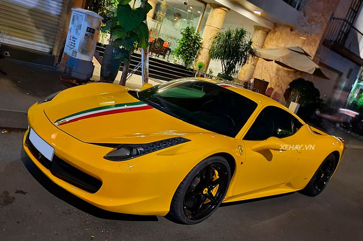Siêu phẩm Ferrari 458 Italia được ra mắt lần đầu tiên vào năm 2009 tại triển lãm ô tô Frankfurt Motor Show. Với sứ mệnh kế thừa dòng xe F430 lừng lẫy và nguồn cmar hứng từ mẫu 308 GTB năm 1975, Ferrari 458 Italia đã nhanh chóng tạo được tiếng vang lớn và trở thành món "trang sức" không thể thiếu của các đại gia, nhà tài phiệt lớn trên toàn thế giới.