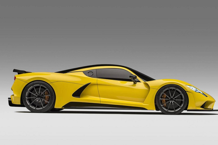 Trong hình ảnh lộ diện vừa được công bố trên FB của Hennessey Performance, siêu xe Venom F5 sẽ chính thức ra mắt vào tháng 11.