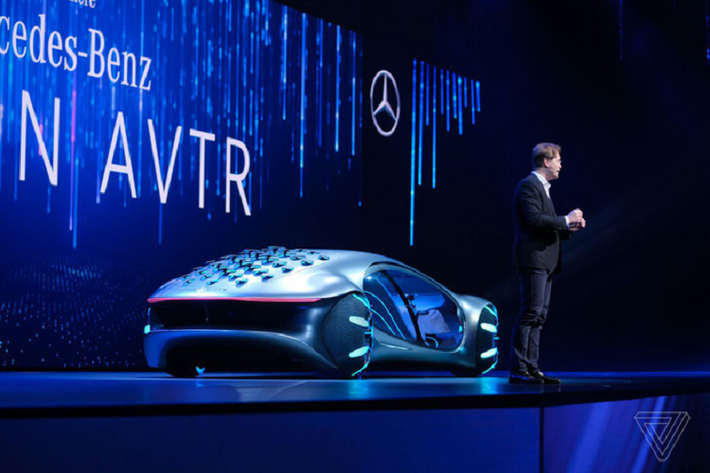 Mẫu xe tương lai Mercedes-Benz Vision AVTR là sự tổng hợp của tất cả mọi thứ tại triển lãm CES 2020: kiểu dáng kỳ lạ, công nghệ tương lai, kết nối và giá trị.