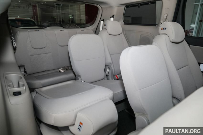 Kia Sedona 2020 bố trí ghế ngồi hợp lý. Mẫu xe 11 chỗ sở hữu thông số chiều dài X chiều rộng X chiều cao lần lượt là 5.115 mm X 1.985 mm X 1.755 mm với chiều dài trục cơ sở đạt 3.060 mm.