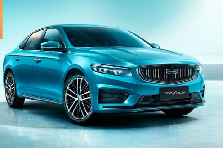 Geely Preface 2021 mới hiện đã đi vào giai đoạn sản xuất, mới đây, hãng xe Trung Quốc đã giới thiệu những bức ảnh chính thức đầu tiên của Preface nhưng đều là ảnh ngoại thất. Cabin của Preface sẽ được khám phá sau, khi xe ra mắt vào quý 4 năm nay. Preface là mẫu xe thứ hai được xây dựng bởi liên doanh Geely-Volvo, dựa trên nền tảng CMA, chiếc đầu tiên là crossover coupe có tên Xing Yue (trước đây được gọi là FY11).