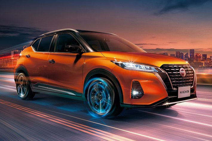 Thiết lập này cho Nissan Kicks thế hệ mới công suất 127 mã lực và 260 Nm. Người lái có thể chọn 4 chế độ vận hành, gồm Normal (bình thường), S (thể thao), Eco (tiết kiệm) và EV (chạy điện).