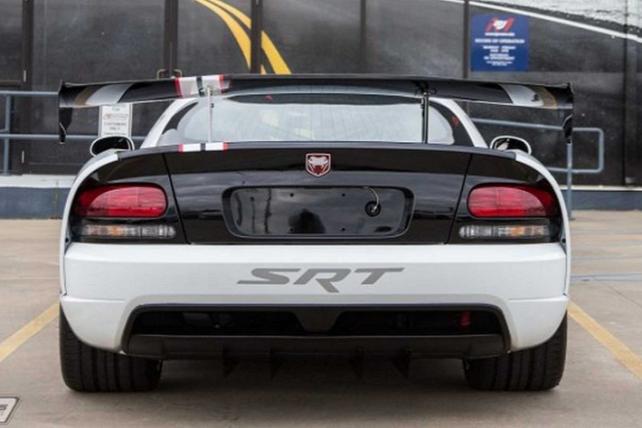 Hiện tại, BJ Viper đang rao bán chiếc Viper đặc biệt này với giá 159.000 USD. Cùng với đó là nhiều phiên bản giới hạn khác của Dodge Viper.
